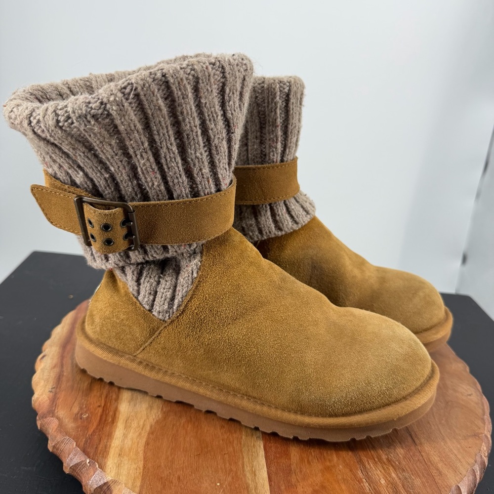UGG 1003175 Cambridge Boots Size‎ 6 tan sweater knit